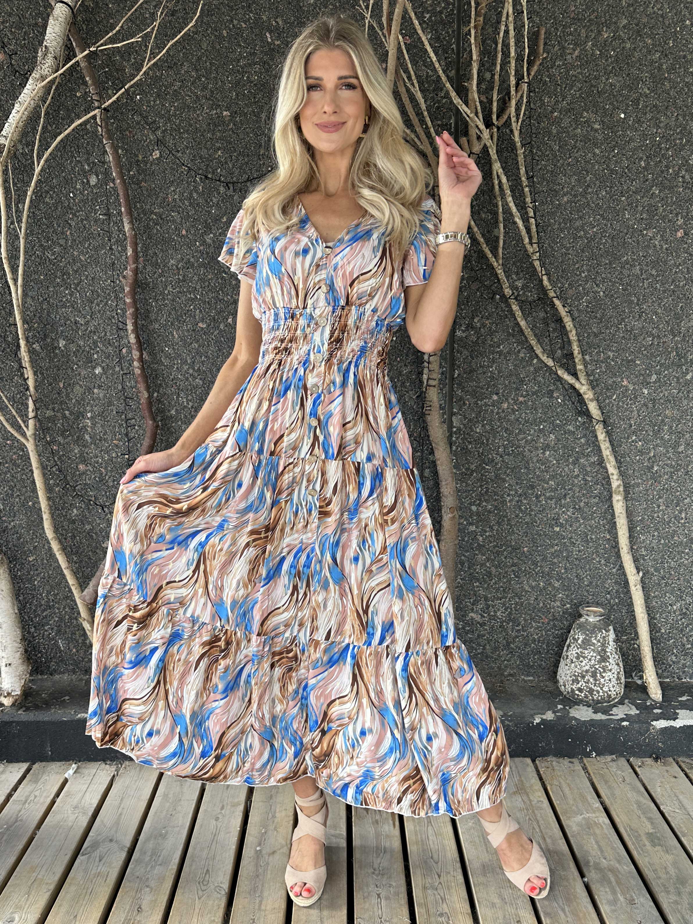 Hinata Pattern - Lang mønstret kjole i viskose med smock